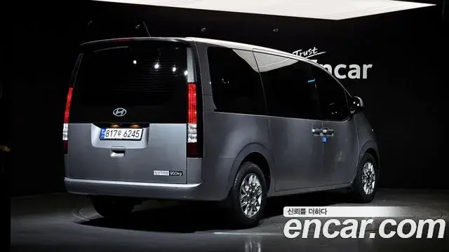 Hyundai Staria 2024 — Фото 2/20