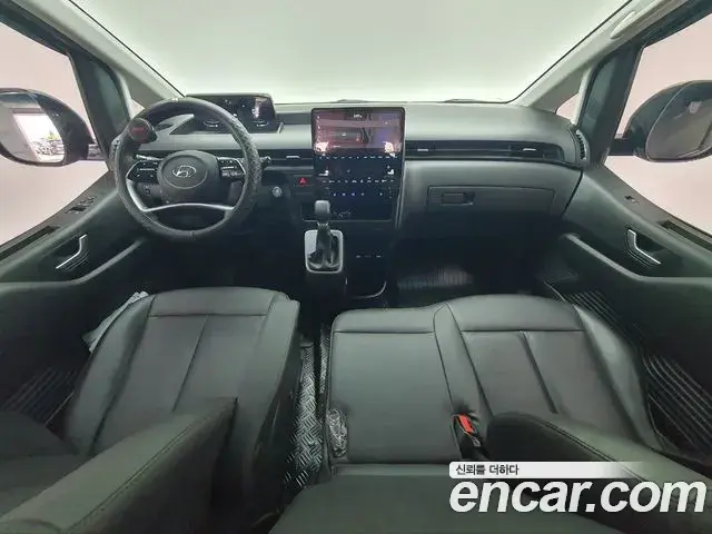 Hyundai Staria 2023 — Фото 12/20