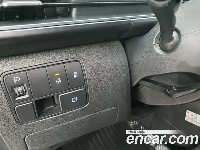 Hyundai Staria 2023 — Фото 15/20