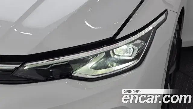 Volkswagen Golf 2026 — Şəkil 28/36