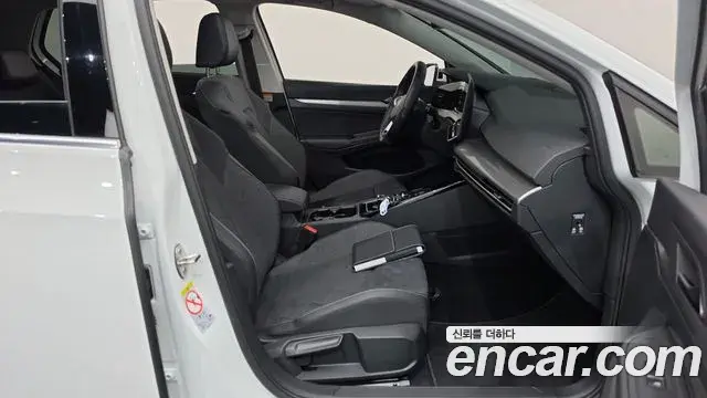 Volkswagen Golf 2026 — Şəkil 13/36