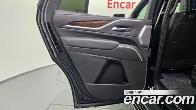 Cadillac Escalade 2022 — Photo 36/38