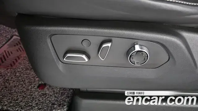 Cadillac Escalade 2022 — Photo 28/38