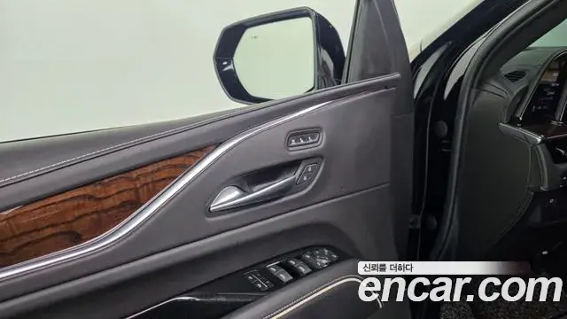 Cadillac Escalade 2022 — Photo 25/38