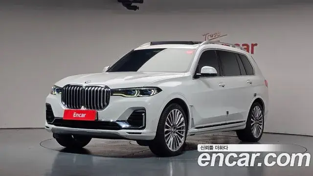 BMW X7 2021 — Фото 1/20