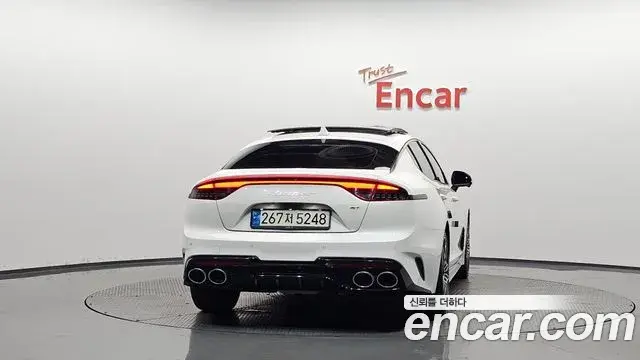 Kia Stinger Meister 2022 — Photo 29/35