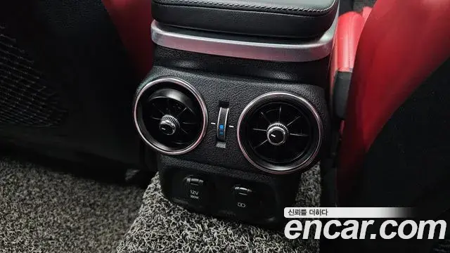 Kia Stinger Meister 2022 — Photo 14/35
