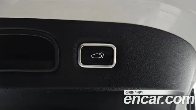 Kia Stinger Meister 2022 — Photo 31/35
