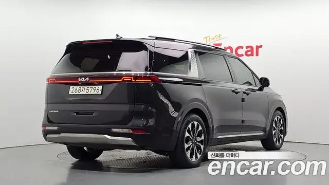 Kia Carnival 2023 — Фото 2/20