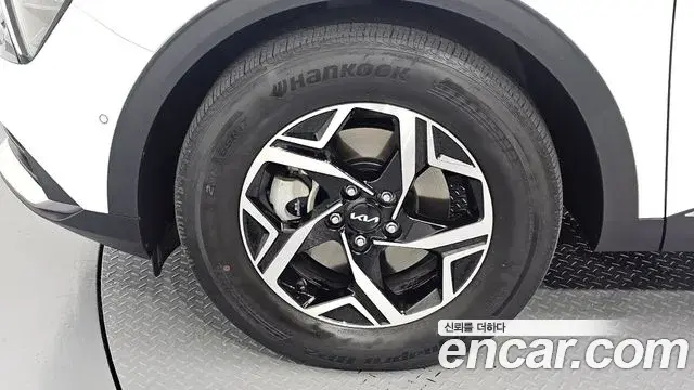 Kia Sportage 2022 — Фото 15/20