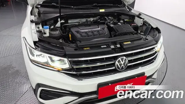 Volkswagen Tiguan Allspace 2023 — ფოტო 36/38
