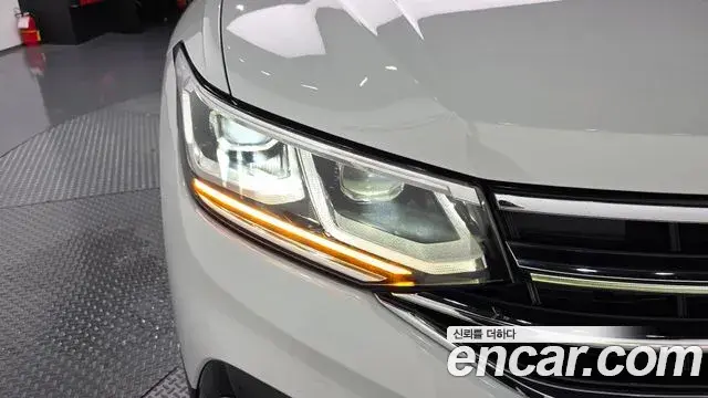 Volkswagen Tiguan Allspace 2023 — ფოტო 27/38
