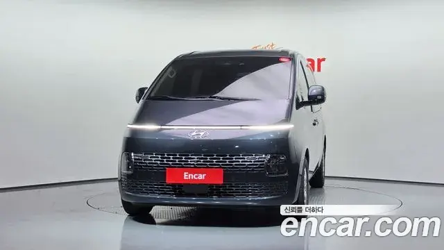 Hyundai Staria 2023 — Фото 3/20