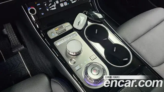Genesis GV70 2025 — Photo 4/31