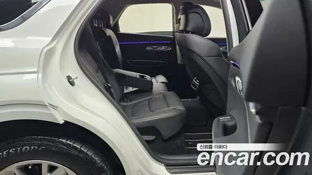 Genesis GV70 2025 — Photo 27/31