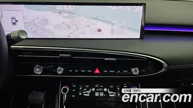 Genesis GV70 2025 — Photo 16/31