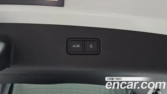 Genesis GV70 2025 — Photo 10/31