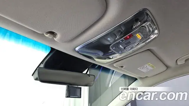 Genesis GV70 2025 — Photo 11/31