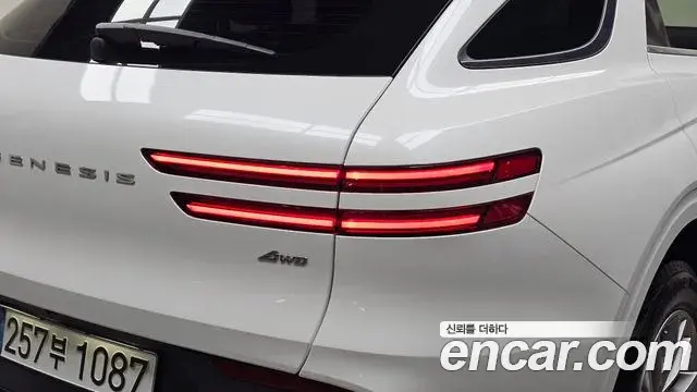 Genesis GV70 2025 — Photo 15/31