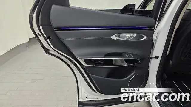 Genesis GV70 2025 — Photo 23/31