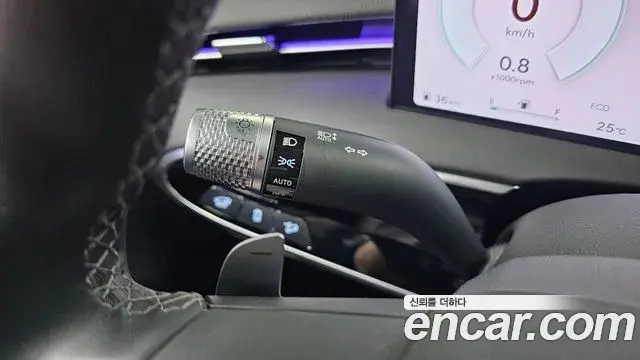 Genesis GV70 2025 — Photo 25/31