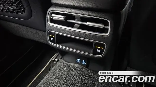 Genesis GV70 2025 — Photo 1/31