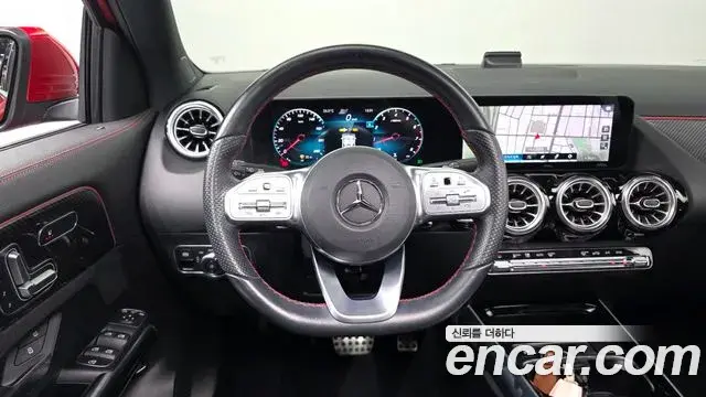 Mercedes-Benz GLA-Class 2022 — Фото 12/20
