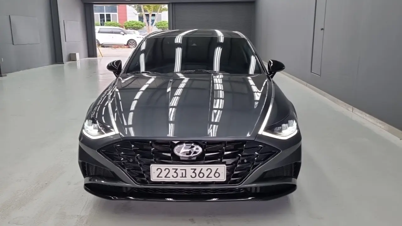 Hyundai Sonata 2023 — Фото 2/18