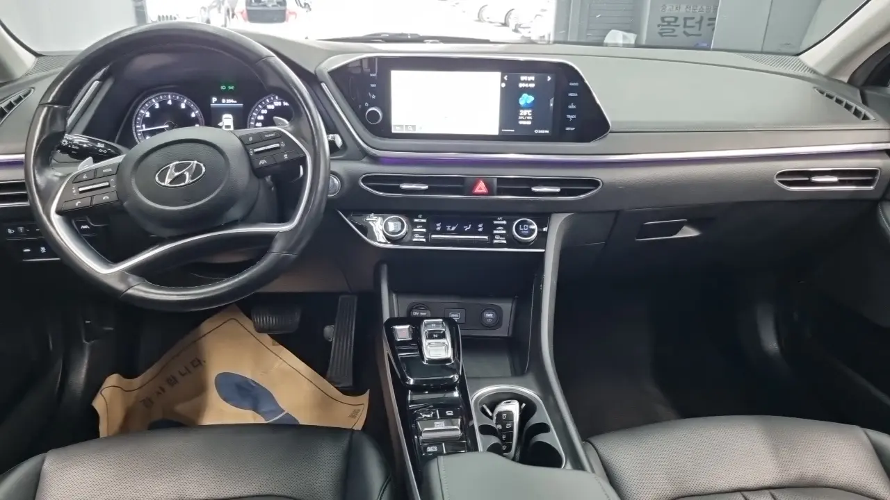Hyundai Sonata 2023 — Фото 9/18