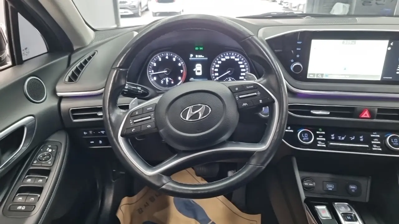 Hyundai Sonata 2023 — Фото 11/18
