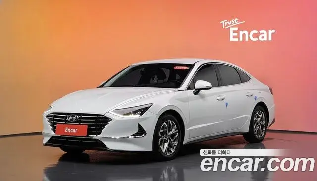 Hyundai Sonata 2020 — Фото 1/20