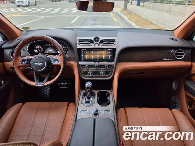 Bentley Bentayga 2024 — Şəkil 2/20