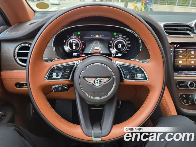 Bentley Bentayga 2024 — Şəkil 8/20