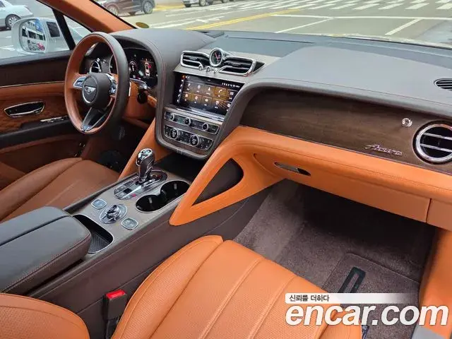 Bentley Bentayga 2024 — Şəkil 19/20