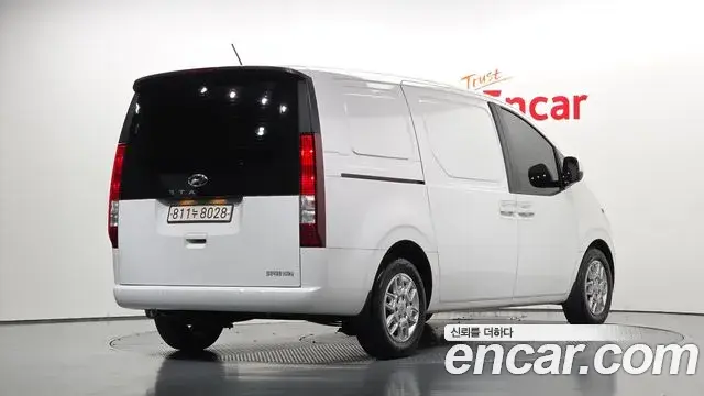 Hyundai Staria 2022 — Фото 2/20