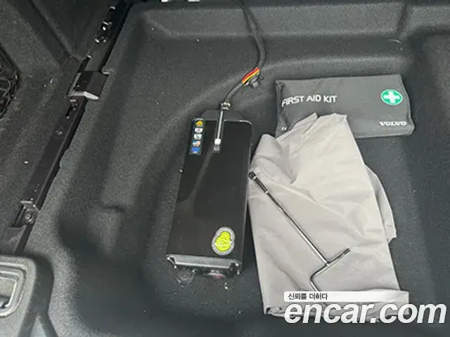 Volvo V60 Cross Country 2020 — Photo 19/20