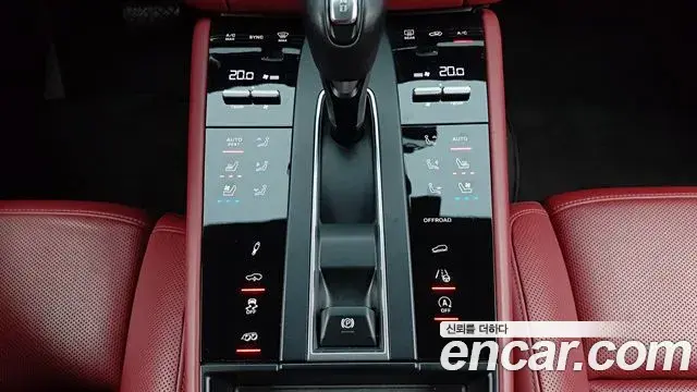 Porsche Macan 2023 — Фото 13/20