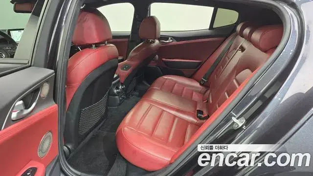 Kia Stinger 2019 — Photo 19/20