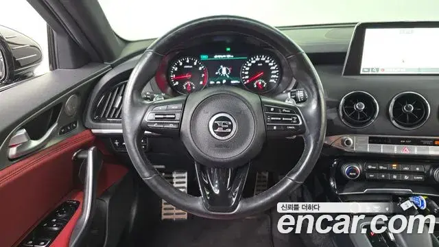 Kia Stinger 2019 — Photo 6/20