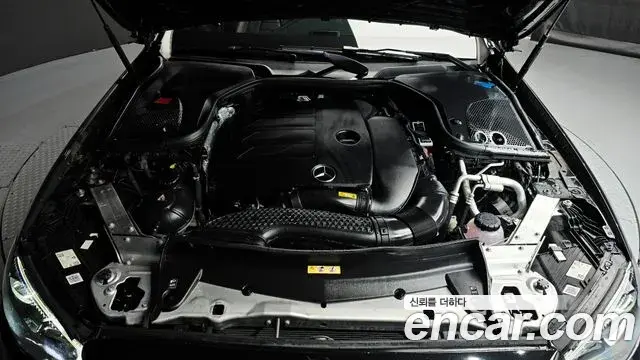 Mercedes-Benz E-Class 2021 — Фото 6/20