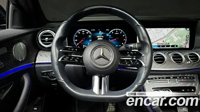Mercedes-Benz E-Class 2021 — Фото 14/20