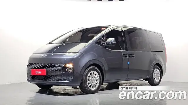Hyundai Staria 2022 — Фото 1/20