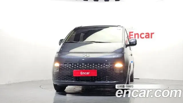 Hyundai Staria 2022 — Фото 3/20