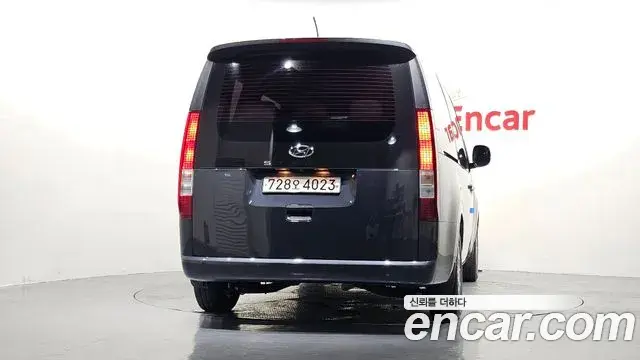 Hyundai Staria 2022 — Фото 4/20