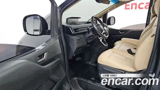 Hyundai Staria 2022 — Фото 10/20