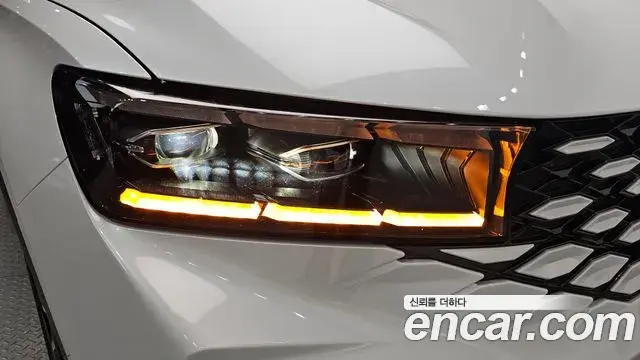 Renault Samsung Grand Koleos 2025 — ფოტო 12/34