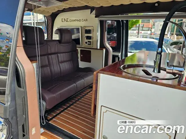 Hyundai Staria 2022 — Фото 11/16