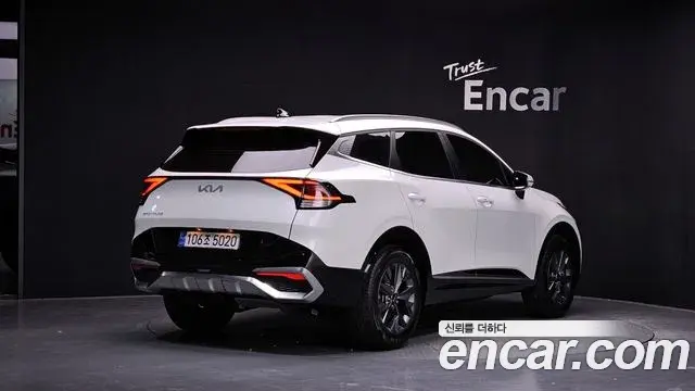 Kia Sportage 2022 — Фото 2/20