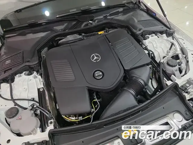 Mercedes-Benz C-Class 2026 — Фото 5/17