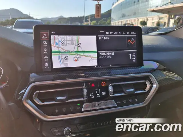 BMW X4 2023 — Photo 11/20